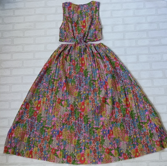 Zara Pleated Cut-Out Dress - Picture 3 of 4